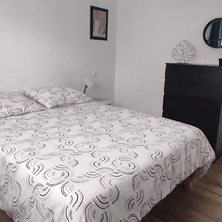 Maison De Bord De - Proche 펜션 라튀르발